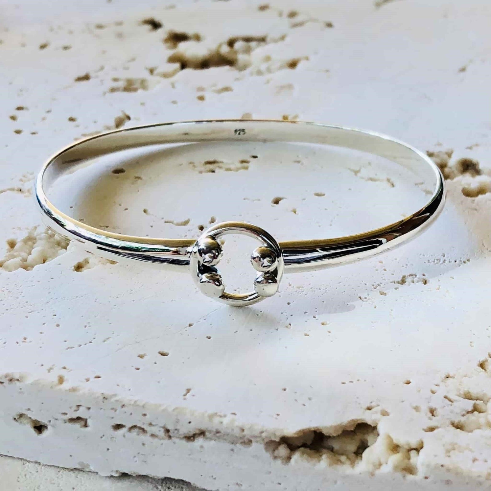 Beautifully Gifted Bangle O LOOP silver bangle