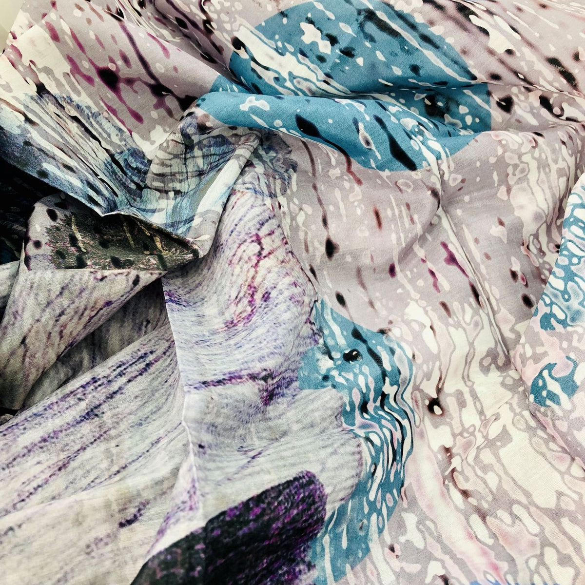 Beautifully Gifted LEGERITY silk cotton Scarf