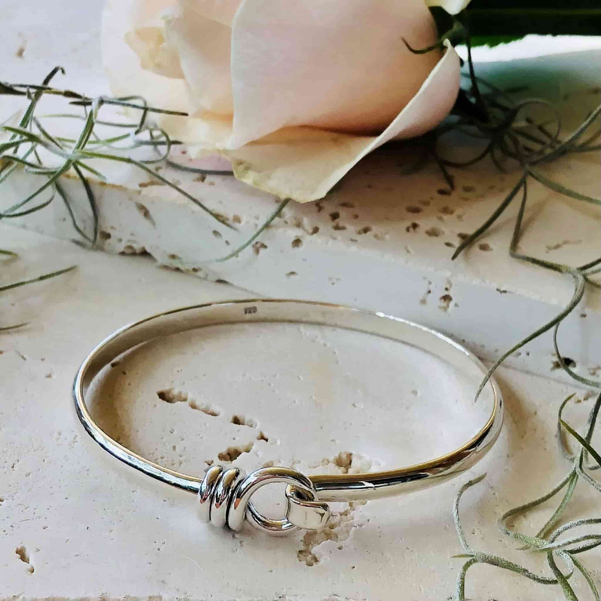 Beautifully Gifted LOVE KNOT silver bangle