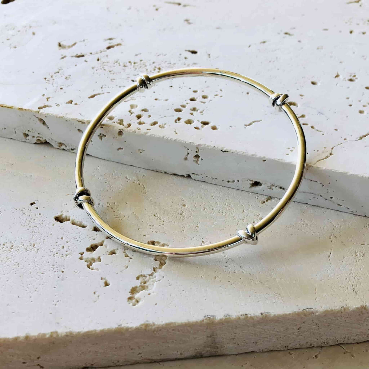 Beautifully Gifted SILVER KNOTS silver bangle